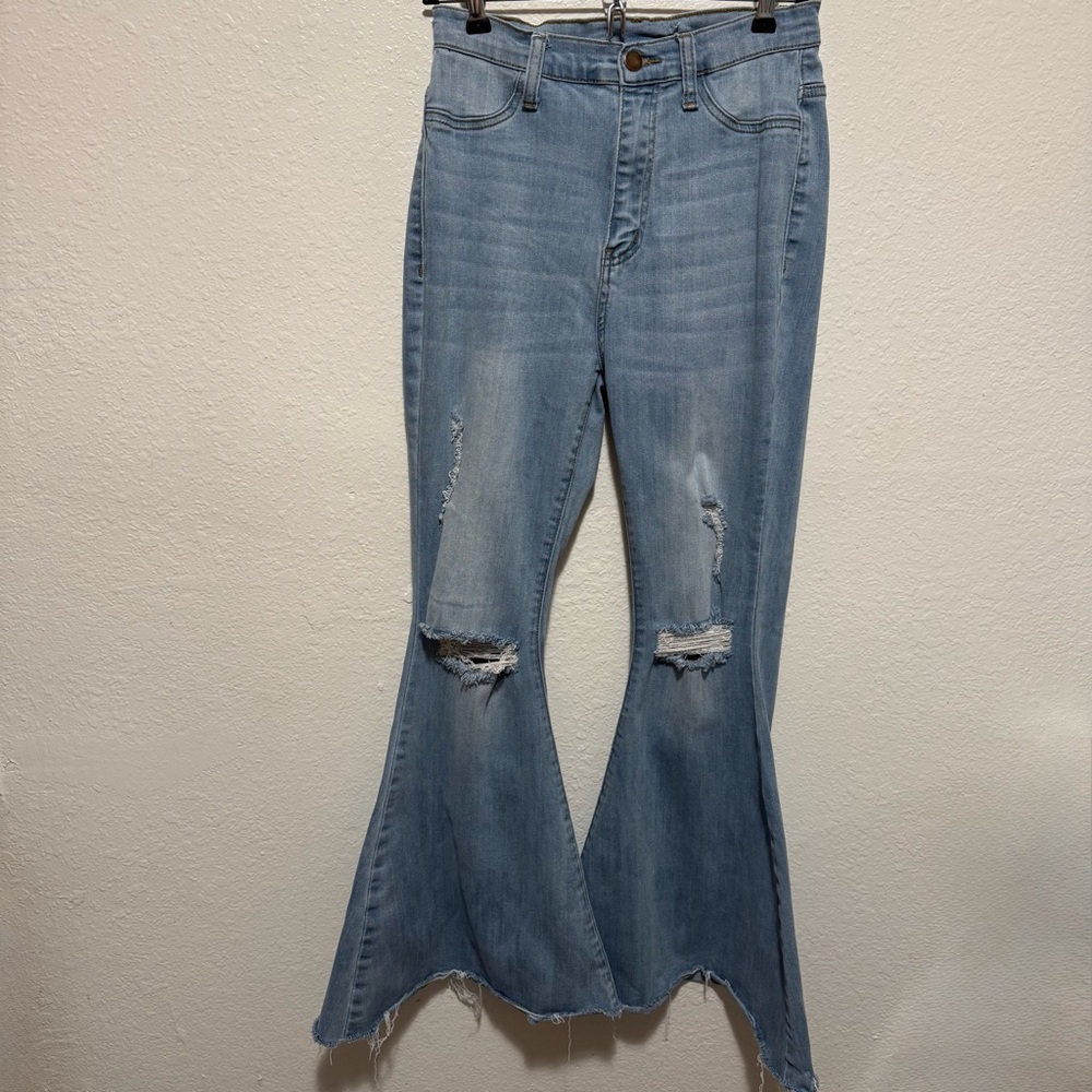 Vibrant Miu Blue Jeans Super Flare Light Wash Distressed Junior Size 5 Festival